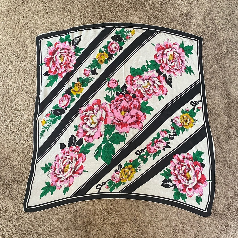 VTG 70’s Floral Roses Gothic Goth Silk Scarf